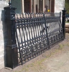 A Set of Victorian Style Gates 12'